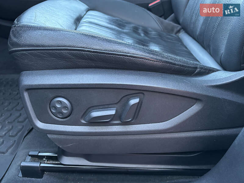 Внедорожник / Кроссовер Audi Q5 2017 в Дрогобыче