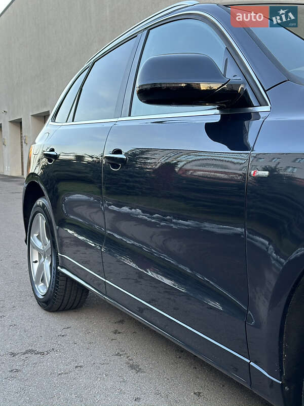 Внедорожник / Кроссовер Audi Q5 2016 в Ровно