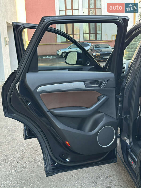 Внедорожник / Кроссовер Audi Q5 2016 в Ровно