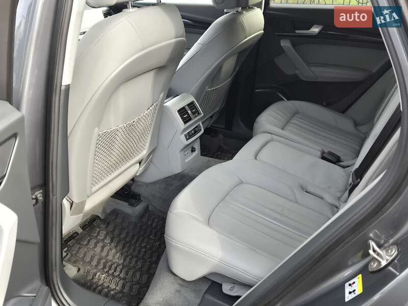 Внедорожник / Кроссовер Audi Q5 2019 в Киеве