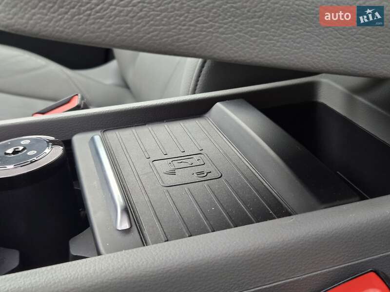 Внедорожник / Кроссовер Audi Q5 2019 в Киеве