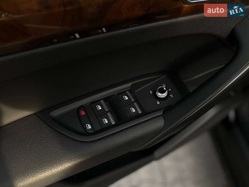 Позашляховик / Кросовер Audi Q5 2018 в Києві