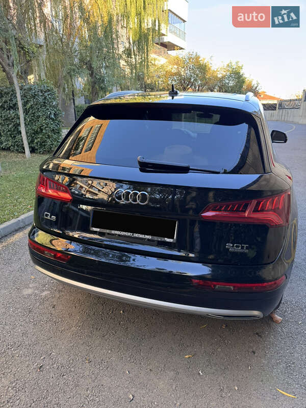 Позашляховик / Кросовер Audi Q5 2018 в Одесі