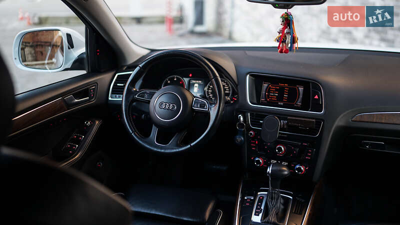 Позашляховик / Кросовер Audi Q5 2012 в Львові