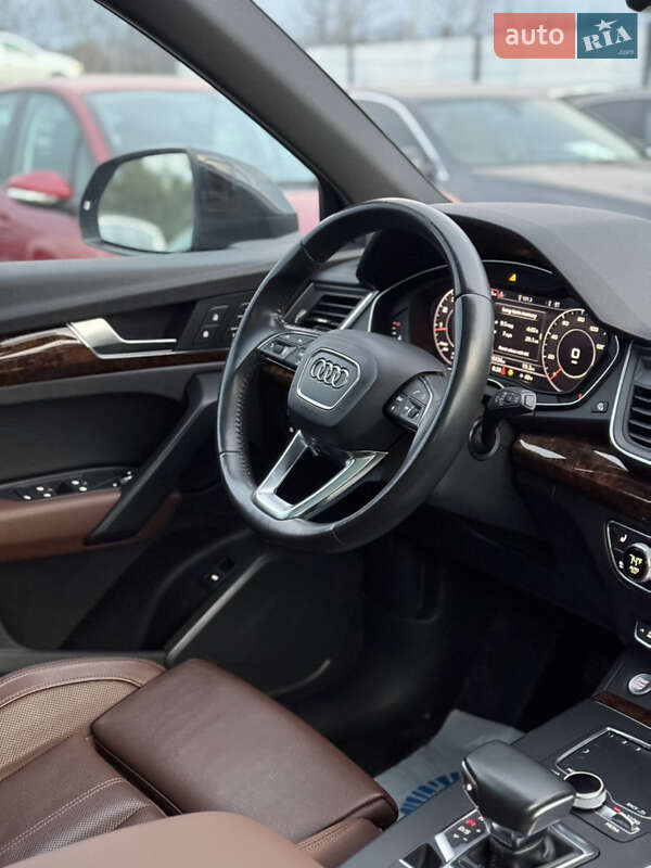 Внедорожник / Кроссовер Audi Q5 2017 в Ивано-Франковске