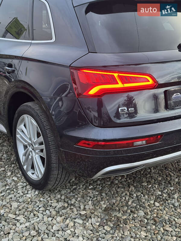 Внедорожник / Кроссовер Audi Q5 2017 в Ивано-Франковске