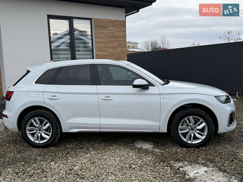 Позашляховик / Кросовер Audi Q5 2024 в Стрию