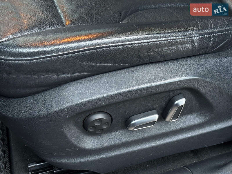 Внедорожник / Кроссовер Audi Q5 2015 в Киеве