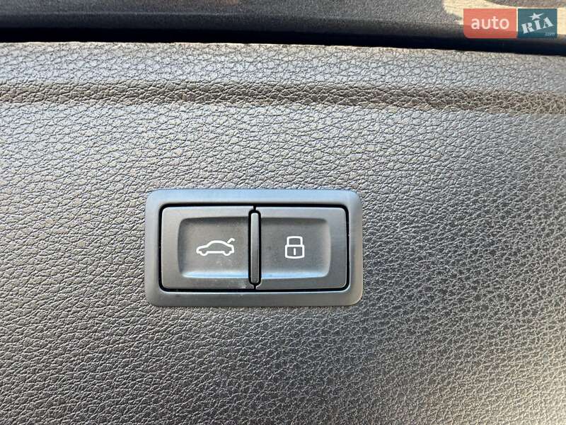 Внедорожник / Кроссовер Audi Q5 2022 в Тернополе