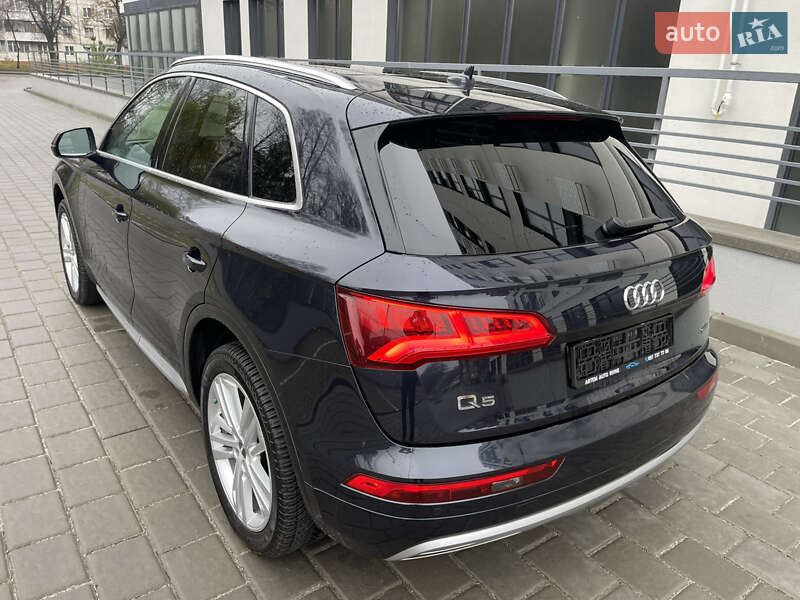 Внедорожник / Кроссовер Audi Q5 2019 в Ровно