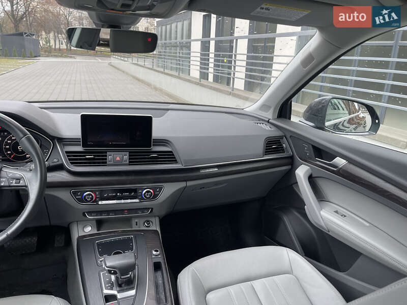 Внедорожник / Кроссовер Audi Q5 2019 в Ровно