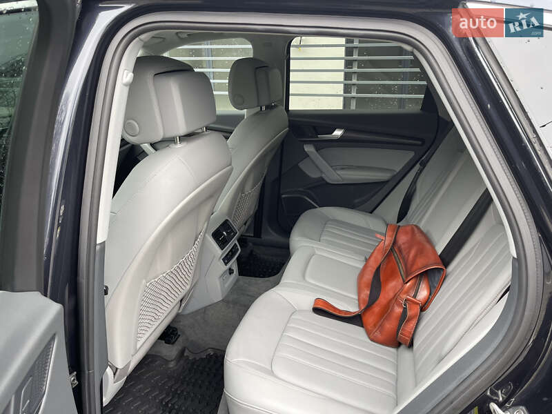 Внедорожник / Кроссовер Audi Q5 2019 в Ровно