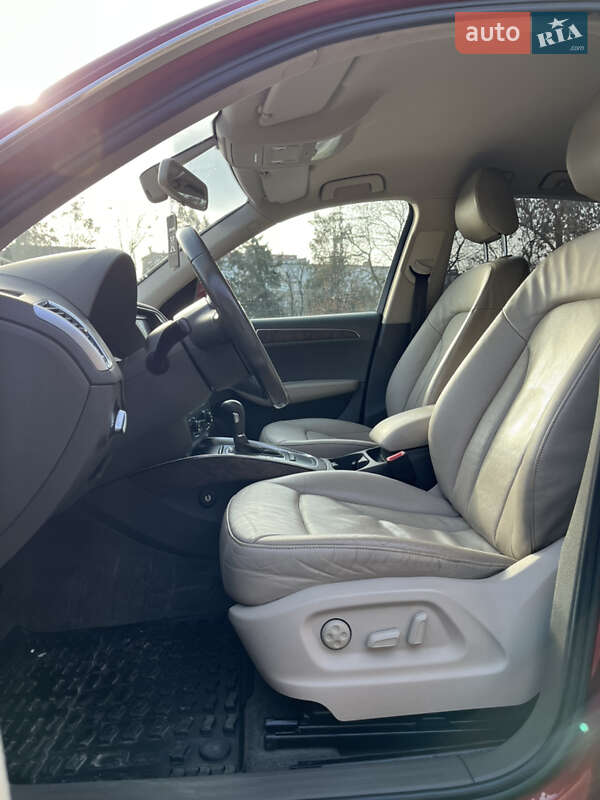 Внедорожник / Кроссовер Audi Q5 2010 в Николаеве