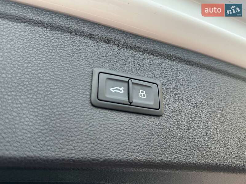 Позашляховик / Кросовер Audi Q5 2020 в Одесі