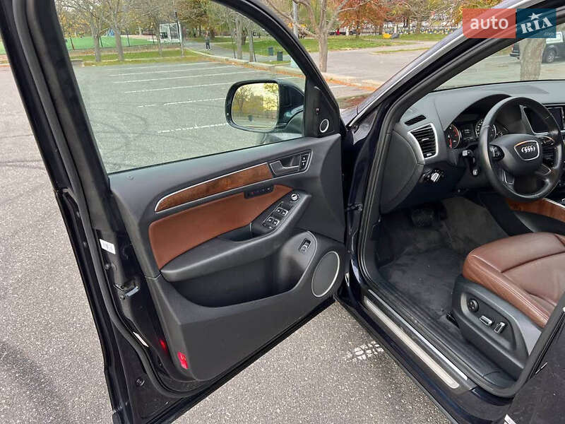 Позашляховик / Кросовер Audi Q5 2015 в Києві