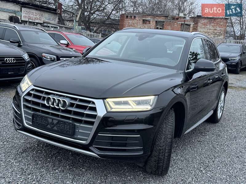 Внедорожник / Кроссовер Audi Q5 2019 в Тернополе