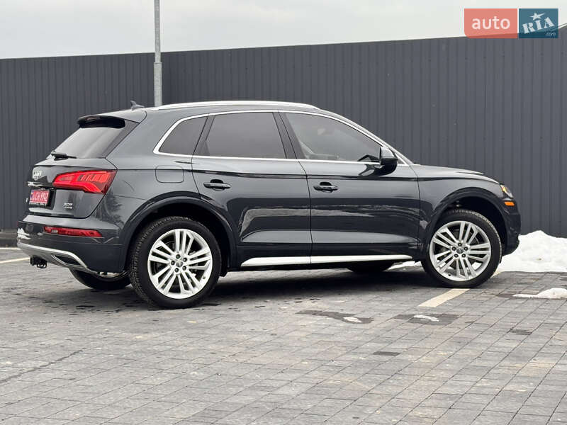 Внедорожник / Кроссовер Audi Q5 2017 в Самборе