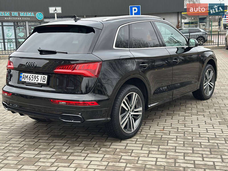 Внедорожник / Кроссовер Audi Q5 2019 в Житомире