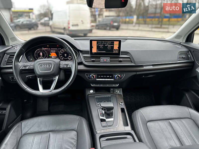 Внедорожник / Кроссовер Audi Q5 2019 в Житомире