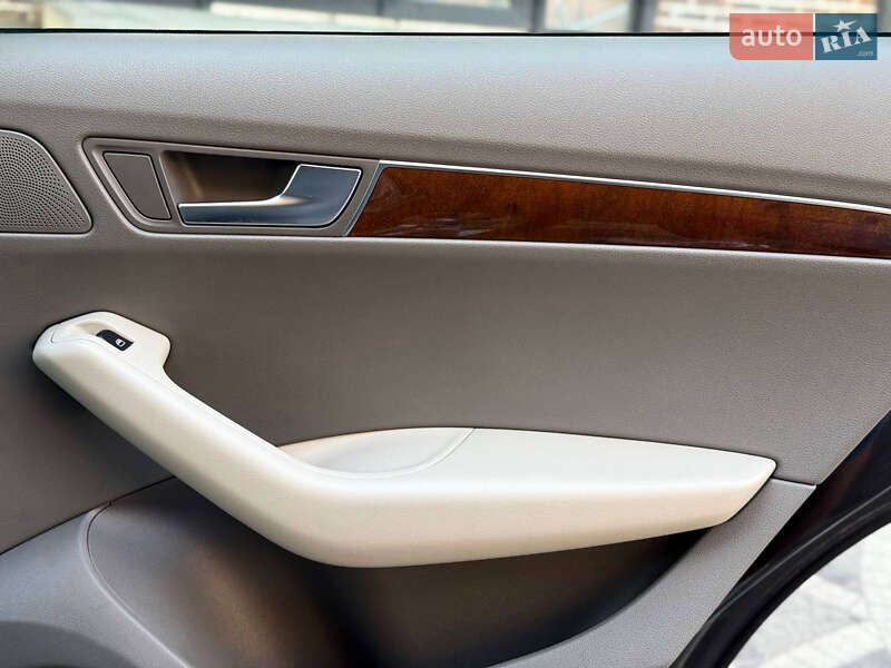 Позашляховик / Кросовер Audi Q5 2010 в Тернополі фото 29 Позашляховик / Кросовер Audi Q5 2010 в Тернополі