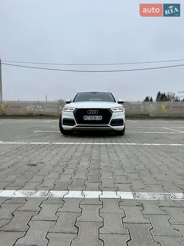 Внедорожник / Кроссовер Audi Q5 2018 в Ивано-Франковске