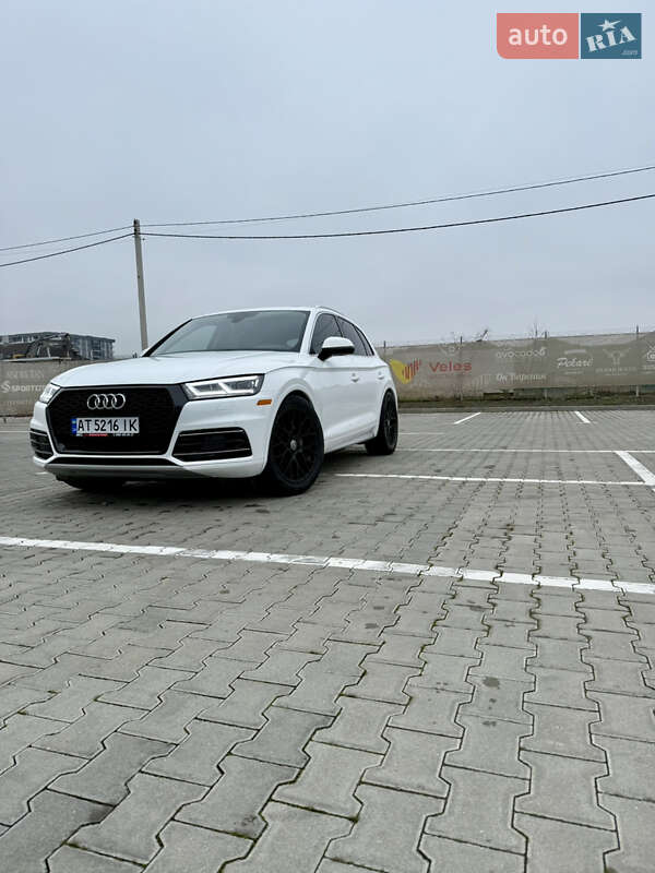 Внедорожник / Кроссовер Audi Q5 2018 в Ивано-Франковске