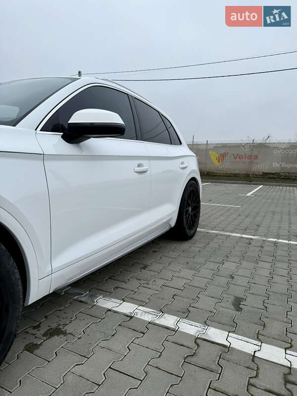 Внедорожник / Кроссовер Audi Q5 2018 в Ивано-Франковске