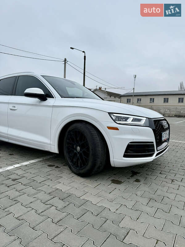 Внедорожник / Кроссовер Audi Q5 2018 в Ивано-Франковске