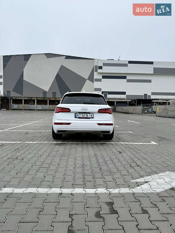 Внедорожник / Кроссовер Audi Q5 2018 в Ивано-Франковске