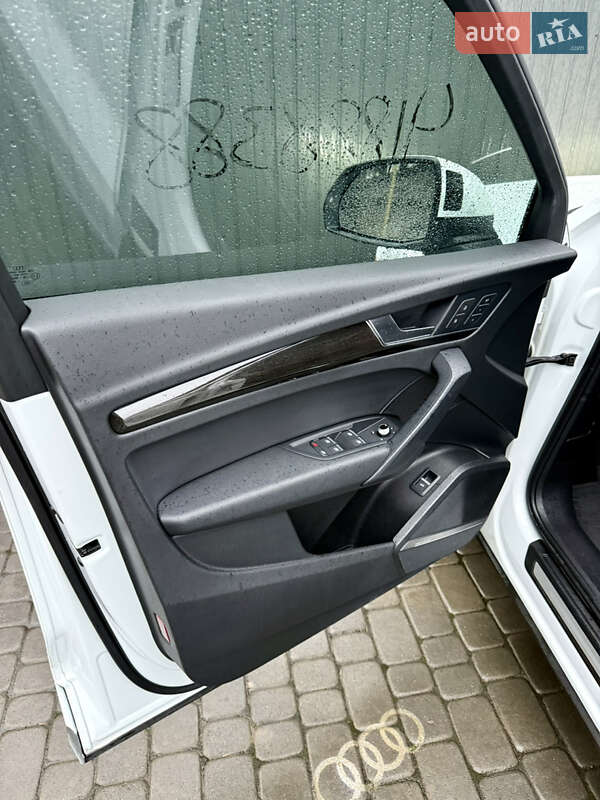 Внедорожник / Кроссовер Audi Q5 2018 в Ивано-Франковске