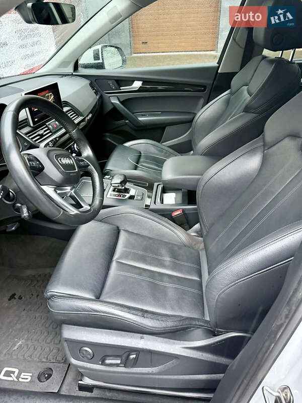 Внедорожник / Кроссовер Audi Q5 2018 в Ивано-Франковске