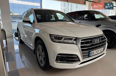 Внедорожник / Кроссовер Audi Q5 2017 в Хмельницком