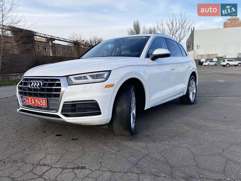 Внедорожник / Кроссовер Audi Q5 2017 в Одессе