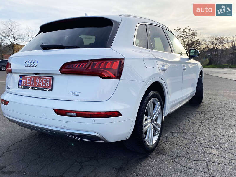 Внедорожник / Кроссовер Audi Q5 2017 в Одессе