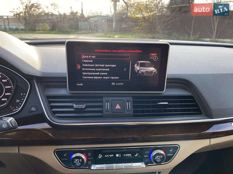 Внедорожник / Кроссовер Audi Q5 2017 в Одессе