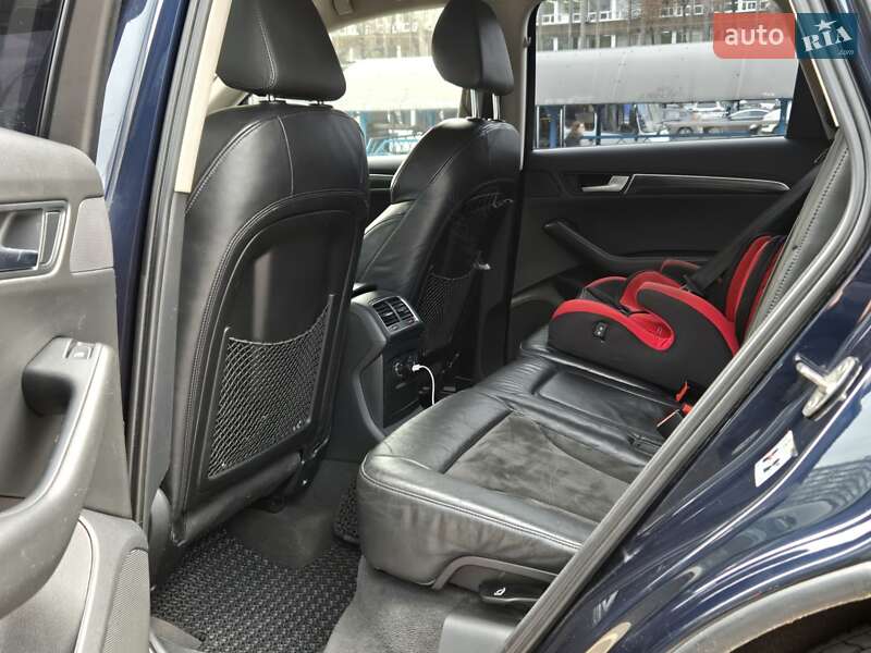 Внедорожник / Кроссовер Audi Q5 2009 в Киеве