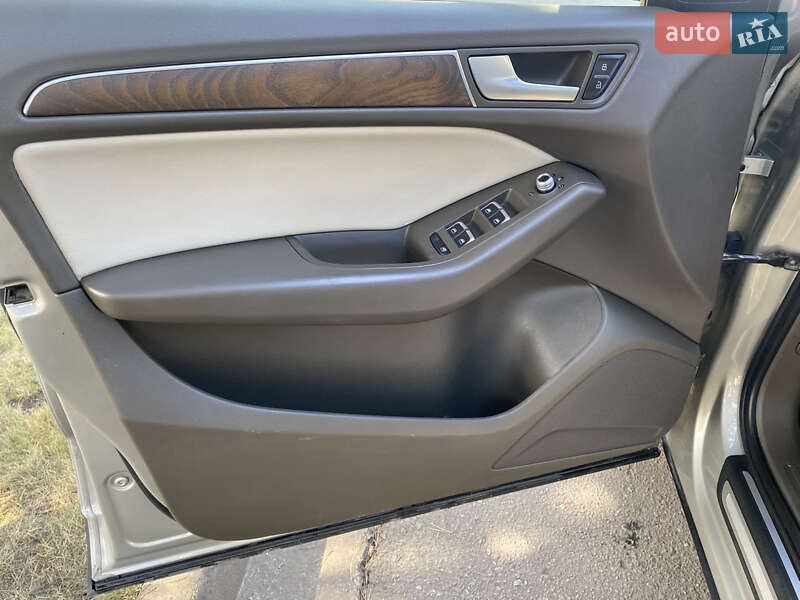 Позашляховик / Кросовер Audi Q5 2012 в Івано-Франківську