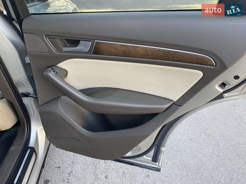 Позашляховик / Кросовер Audi Q5 2012 в Івано-Франківську