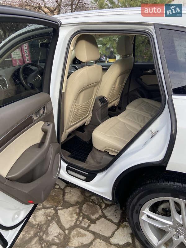 Позашляховик / Кросовер Audi Q5 2016 в Вижниці