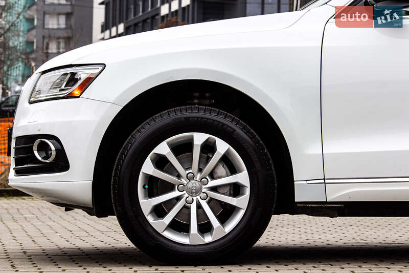 Позашляховик / Кросовер Audi Q5 2016 в Львові