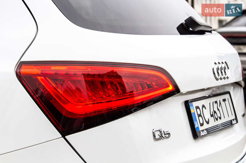 Позашляховик / Кросовер Audi Q5 2016 в Львові