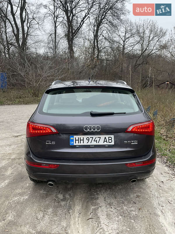 Позашляховик / Кросовер Audi Q5 2011 в Києві