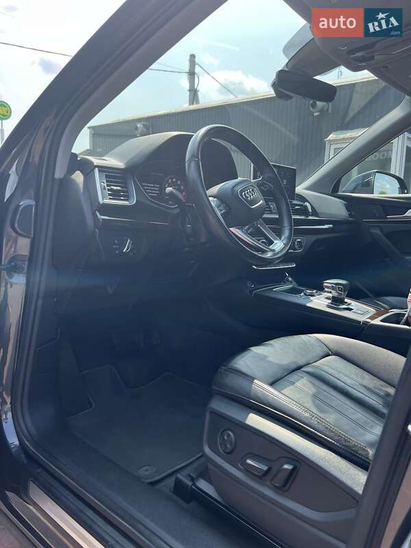 Позашляховик / Кросовер Audi Q5 2018 в Сокалі