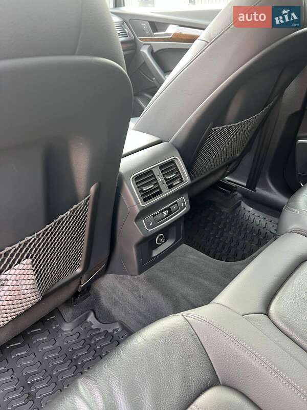 Позашляховик / Кросовер Audi Q5 2018 в Сокалі