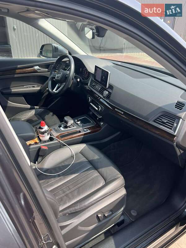 Позашляховик / Кросовер Audi Q5 2018 в Сокалі