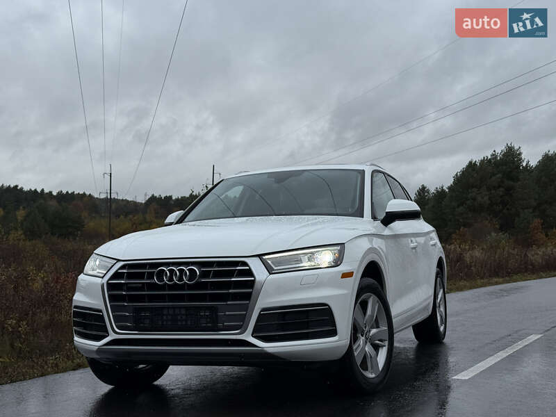 Позашляховик / Кросовер Audi Q5 2018 в Новояворівську