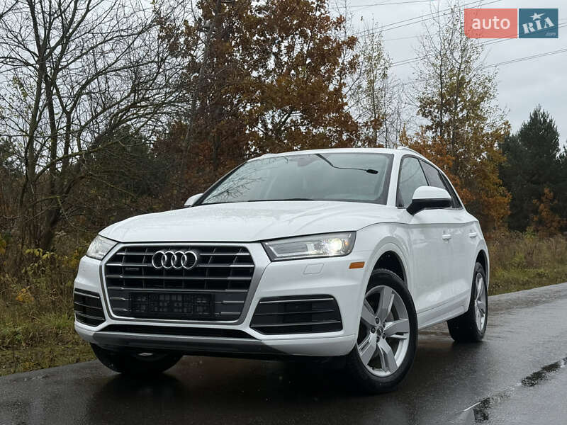 Позашляховик / Кросовер Audi Q5 2018 в Новояворівську