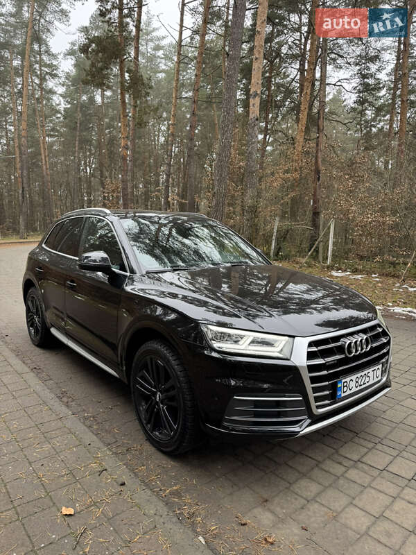 Позашляховик / Кросовер Audi Q5 2019 в Львові фото 5 Позашляховик / Кросовер Audi Q5 2019 в Львові