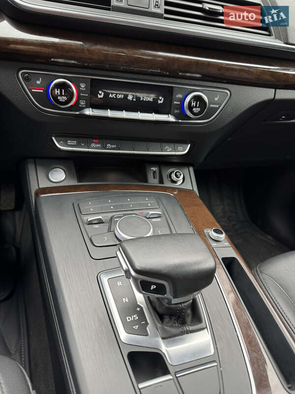 Позашляховик / Кросовер Audi Q5 2019 в Львові фото 15 Позашляховик / Кросовер Audi Q5 2019 в Львові
