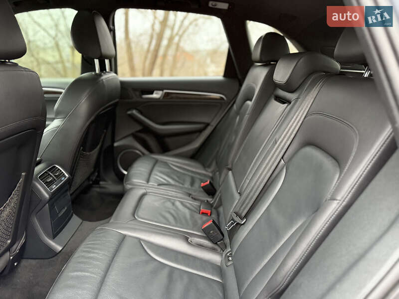 Внедорожник / Кроссовер Audi Q5 2016 в Киеве